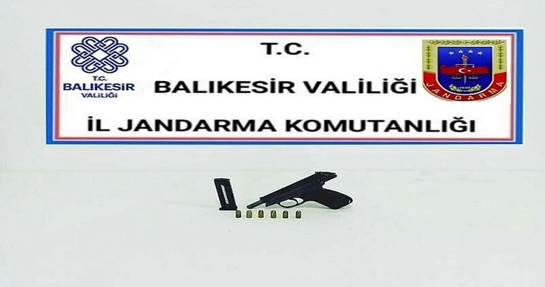 Balıkesir’de jandarma 7 aranan şahsı yakaladı