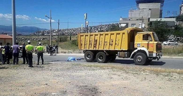 Kamyonla çarpışan motosikletin sürücüsü hayatını kaybetti