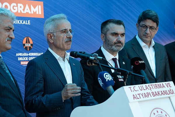 bakan-uraloglu-acikladi-80-dakikalik-yol-43-dakikaya-dusecek-1752248089832.jpg