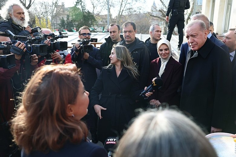 baskan-erdogan-basin-mensuplarinin-10-ocak-calisan-gazeteciler-gununu-kutladi-1768049612002.jpeg