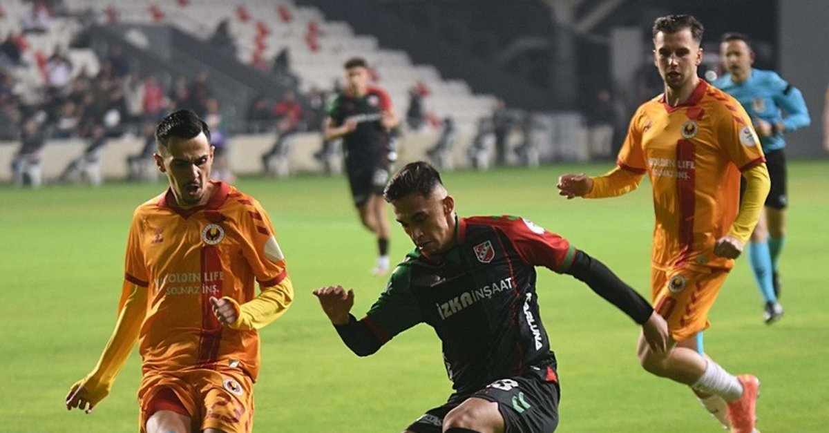 Karşıyaka'da sevinç var