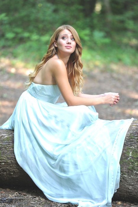 Gizem Karaca’ya İzmir’de dolandırıcı darbesi