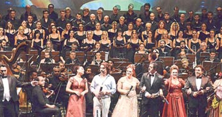 İzmir’in sanatla imtihanı