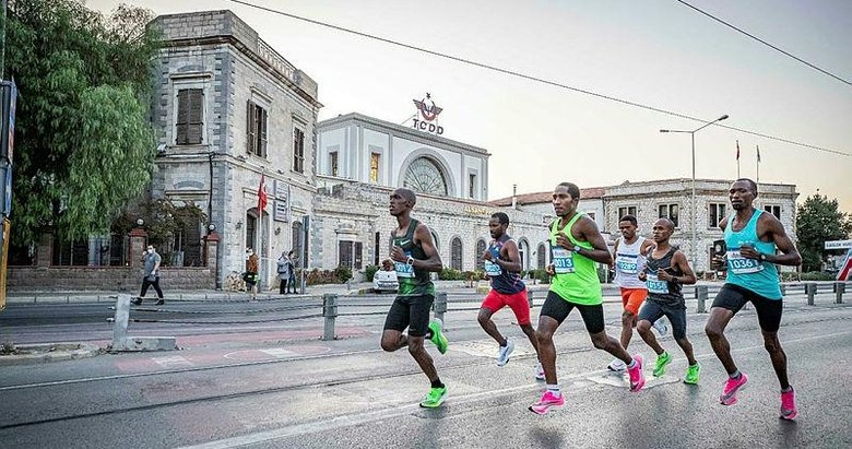 Uluslararası İzmir Maratonu koşuldu