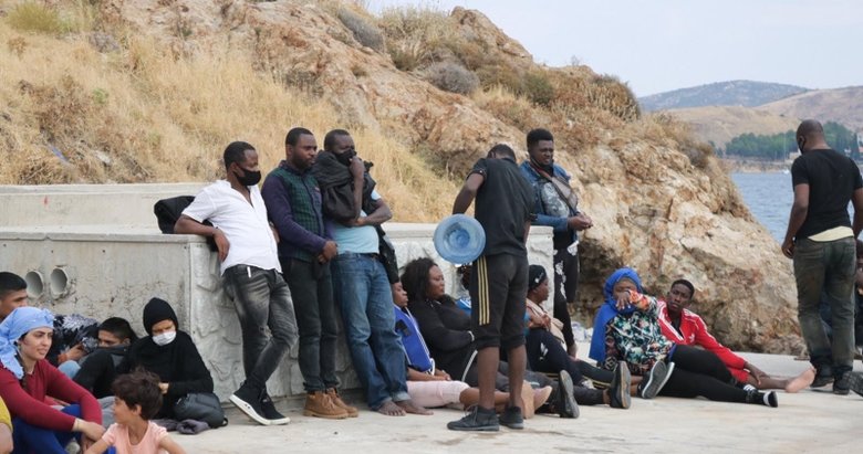 Yunanistan’ın denize bıraktığı 90 kaçak göçmen kurtarıldı