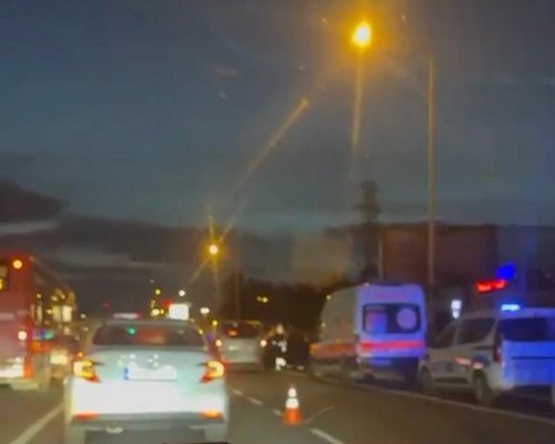 İzmir’de feci kaza! Otomobille çarpışan motosikletli kurye hayatını kaybetti