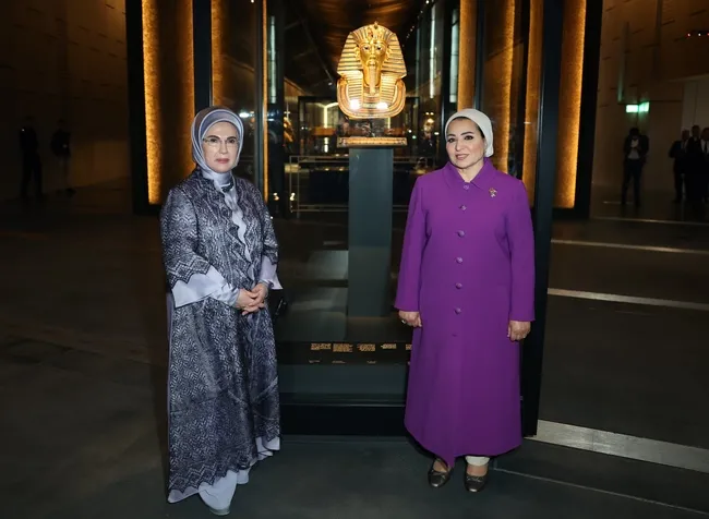 Emine Erdoğan, Mısır Cumhurbaşkanı’nın eşiyle görüştü!