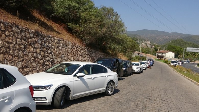 Yangın nedeni ile Marmaris Datça karayolu trafiğe kapandı