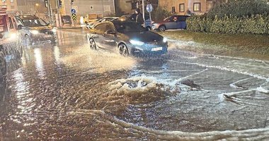 İzmir’de sağanak yağış hayatı olumsuz etkiledi