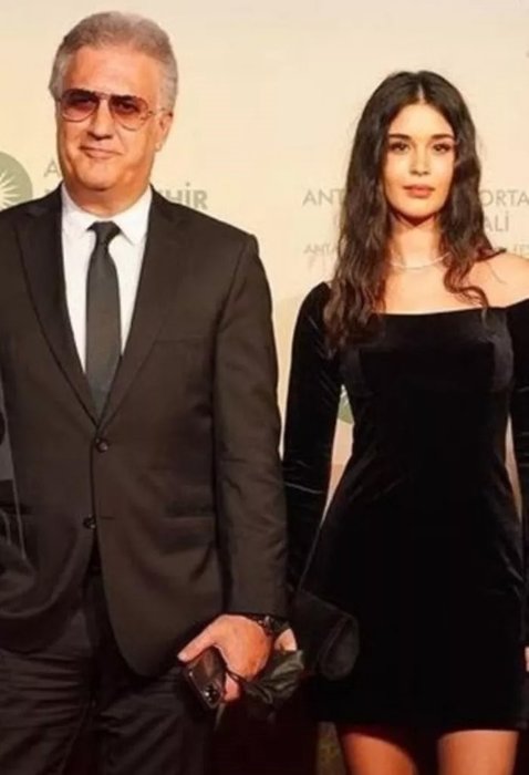 Ünlü oyuncu Tamer Karadağlı piyanist sevgilisi Iraz Yıldız’dan ayrıldı