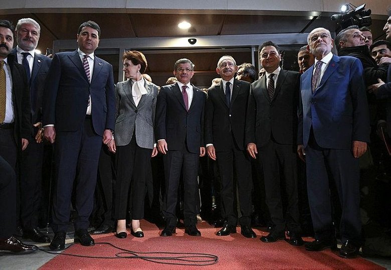 Aday belli oldu, kriz bitmedi: 5 lider akşam yemeğine kaldı, Akşener sofraya oturmadı
