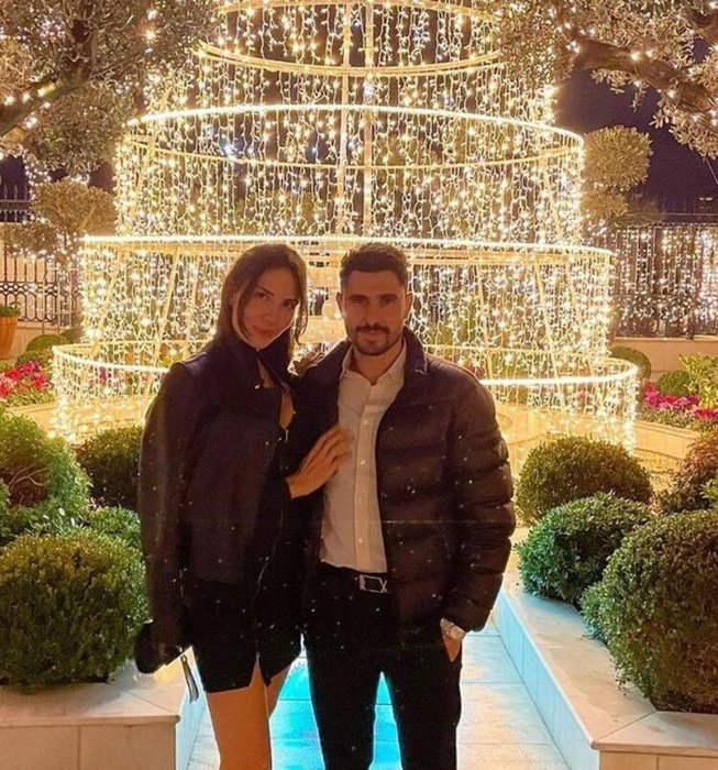 Mihriban Hurmacı eşi Özer Hurmacı tarafından darbedildiğini sosyal medyadan duyurdu