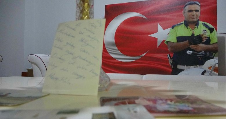 Şehit polis Fethi Sekin’in 27 yıl önceki fotoğrafı ortaya çıktı, üzerindeki not herkesi duygulandırdı