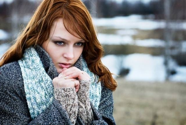 Üşümek hangi vitamin eksikliğinin belirtisi? B12, D vitamini eksikliği üşümeye neden olur mu?