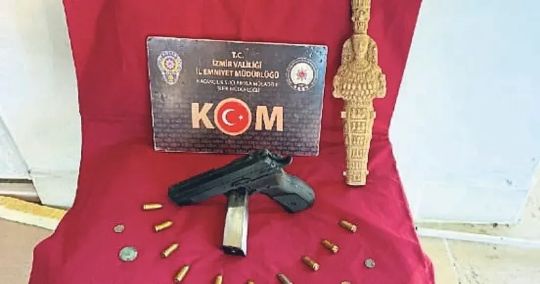 İzmir’in 5 ilçesinde kaçakçılık operasyonu