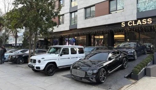 Bağdat Caddesi’ndeki o oto galeri bir gecede boşaldı! Dudak uçuklatan milyarlık vurgun iddiası!