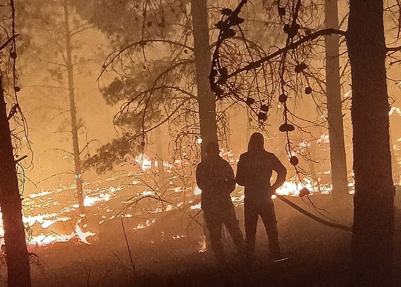 Buldan yangınında felaketin boyutu havadan görüntülendi