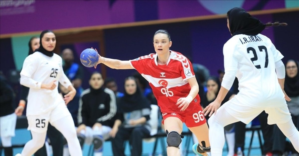 A Milli Kadın Hentbol Takımı iyi başladı