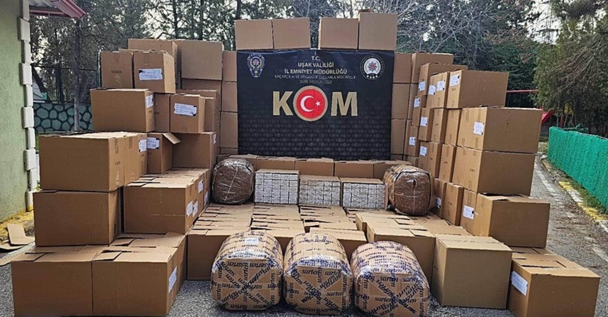 Uşak'ta kaçak tütün ve makaron operasyonu