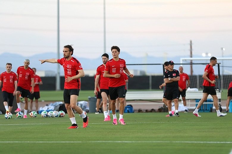 a-milli-futbol-takimi-paraguay-maci-icin-hazirliklarini-surdurdu-1781686052876.jpeg