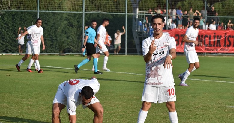 İçeride aslan dışarıda kuzu