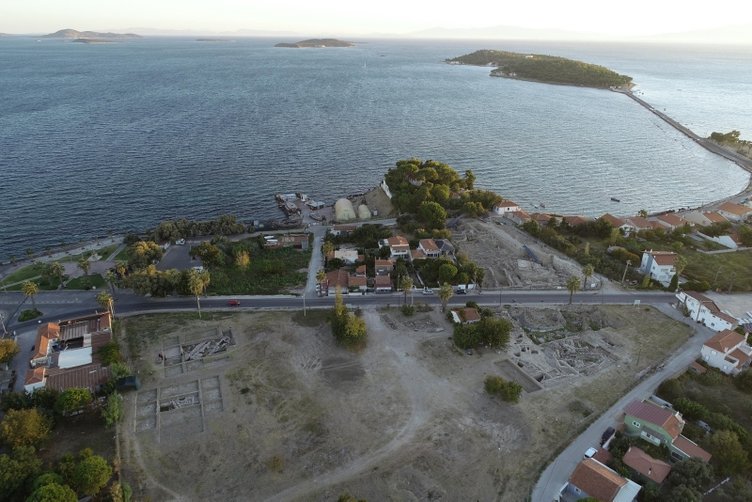 Urla’da fantastik kazı: 2500 yıllık mitolojik yaratıklar ve araba yarışlarıyla süslenmiş lavabo bulundu!