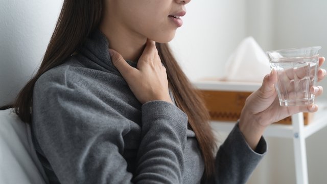 Boğaz iltihabı en hızlı nasıl geçer? Boğaz ağrısına iyi gelen bitki çayları nelerdir?