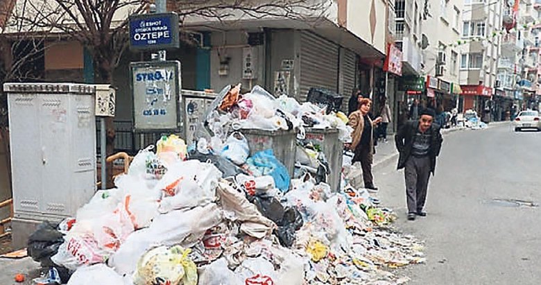 İzmirliye çöp kazığı