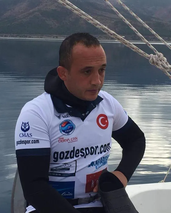 Çanakkale’de denizde kaybolan iki kişiyi balıkçılar kurtardı