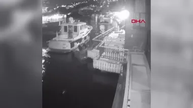 Bela dediği yalısına bu kez vapur çarptı!