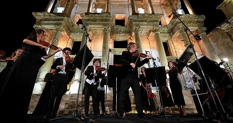 Efes’te Gece Müzeciliği Konserleri başladı