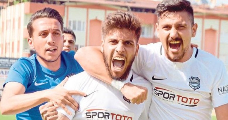 Nazilli Belediye Play-Off’a döndü