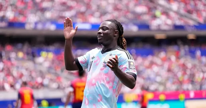Manchester City’de Doku’ya yeni kontrat