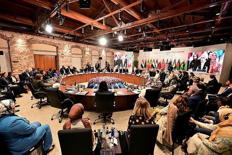 ’Filistin İçin Tek Yürek’ Zirvesi! Emine Erdoğan: Vahşeti durdurmak için hangi kritik ölüm eşiğini bekliyorsunuz?