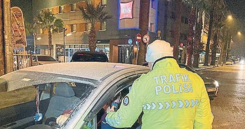Alkollü sürücü aynı saat içerisinde 2 defa ceza yedi
