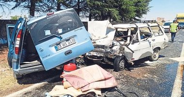 Afyon’da feci kaza: 2 ölü 1 yaralı
