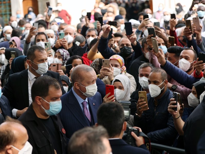 Başkan Erdoğan’a sevgi seli! Eyüpsultan’da vatandaşlarla sohbet etti