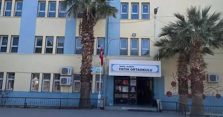 Manisa’da öğretmeni dersten çıkarıp darbeden saldırganlar tutuklandı