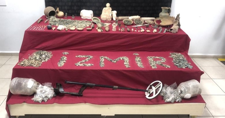 Izmir Deki Operasyonda Lidya Donemine Ait Sikkeler De Ele Gecirildi