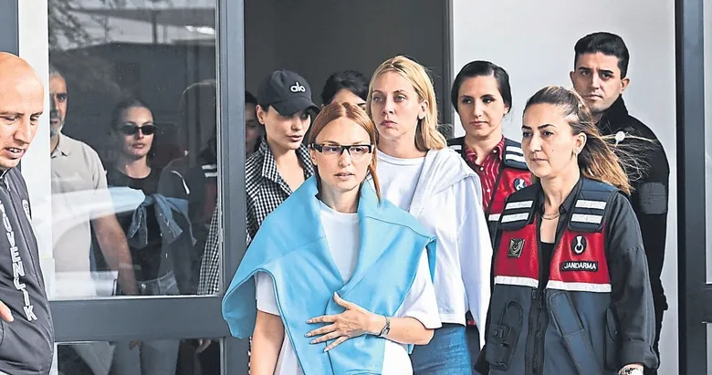 Ünlülere çifte soruşturma