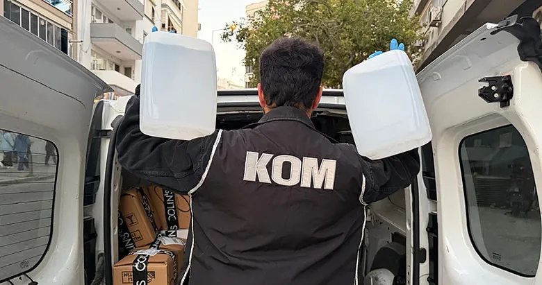İzmir’in 5 ilçesinde kaçakçılık operasyonu: 1 gözaltı