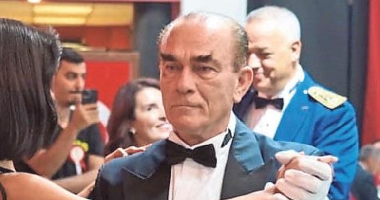 ‘Atatürk rolüne devam edeceğim’