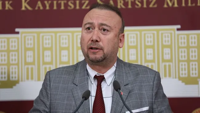 ozkan-yalim-ek-ifade-verdi-ozgur-ozel-hakkinda-carpici-itiraf-1-milyon-tlyi-elimle-teslim-ettim-1779119783253.png