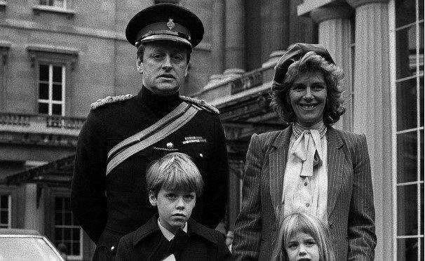 Taç giyme töreninin davetiyesi ortaya çıktı: Kral Charles’ın eşi Camilla ’Kraliçe’ oluyor