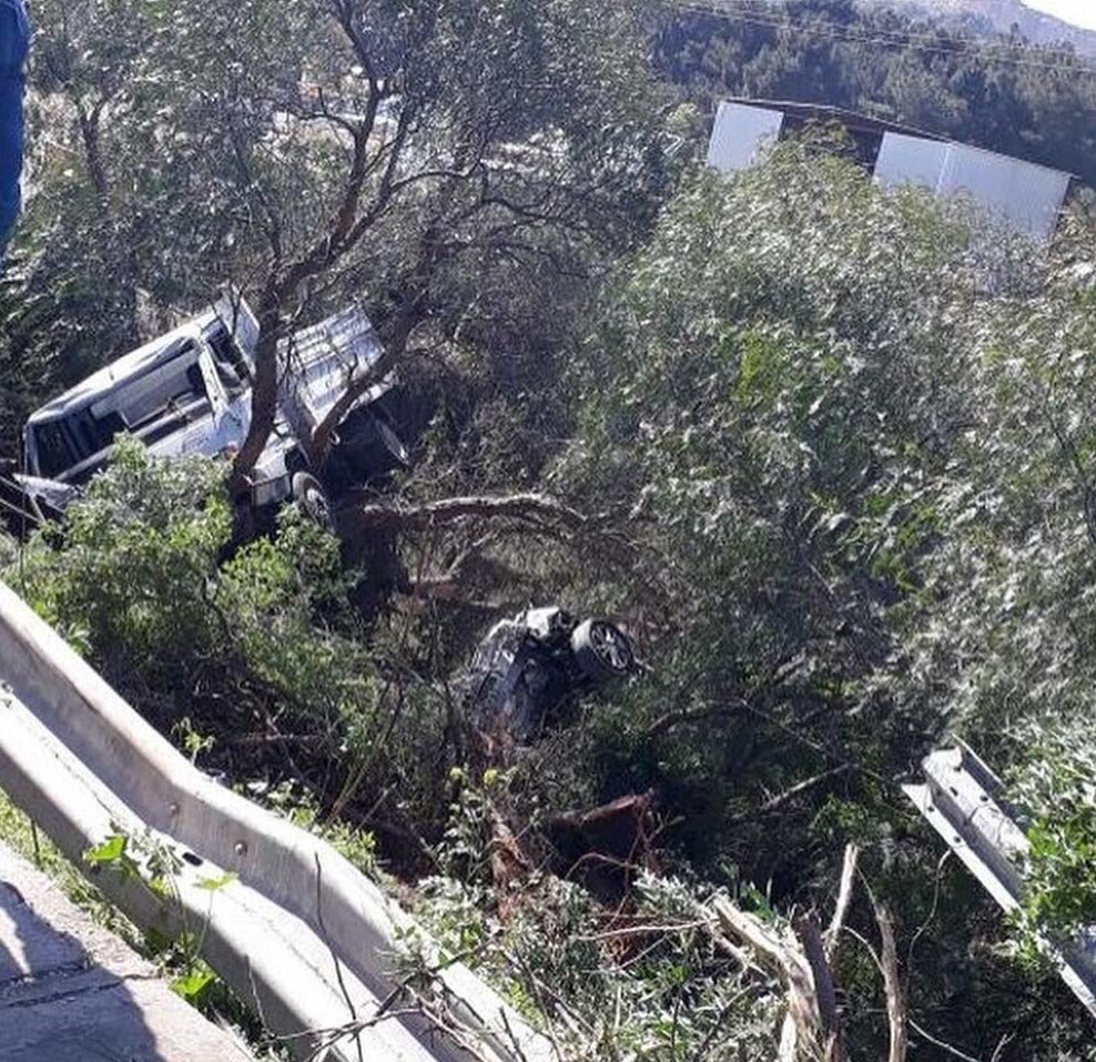 Izmir Cesme Otoyolu Nda Feci Kaza Izmir Haberleri