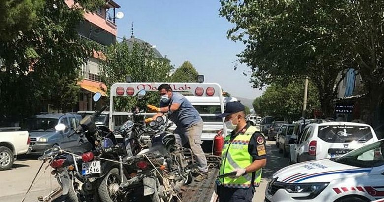 Denizli’de 12 motosiklet trafikten men edildi