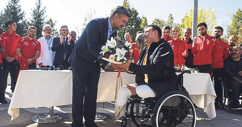 Gazilere moral ziyareti