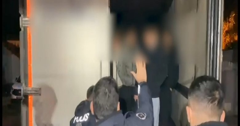 İran sınırından Türkiye’ye gireceklerdi: 25 düzensiz göçmen yakalandı