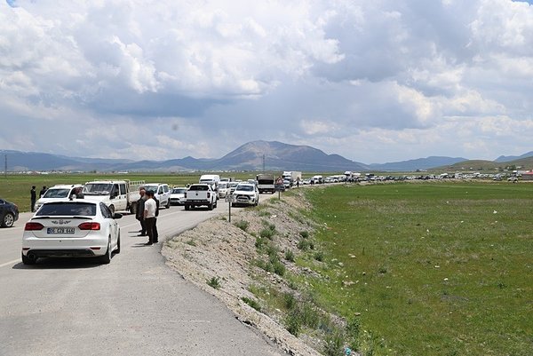 vanda-katliam-gibi-kaza-olu-ve-yaralilar-var-1780837181191.jpeg