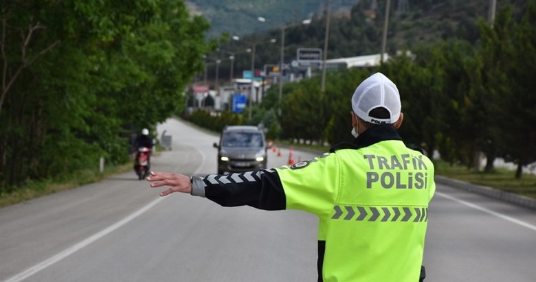 Emniyet Genel Müdürlüğü uyardı: Yeni trafik cezaları başlıklı paylaşımlara itibar etmeyin